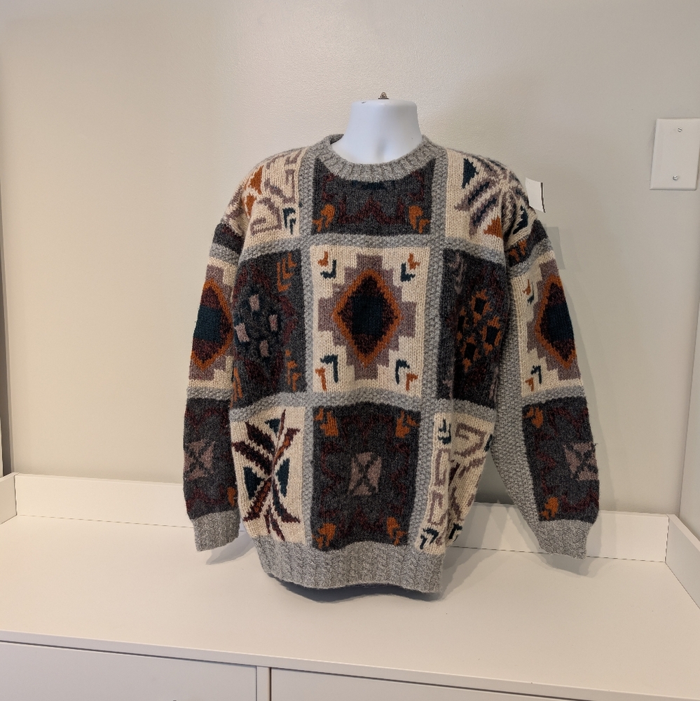 Vintage Embassy Row Size L Hand Knit Men's Sweater Shetland Wool Hand Knit 90's